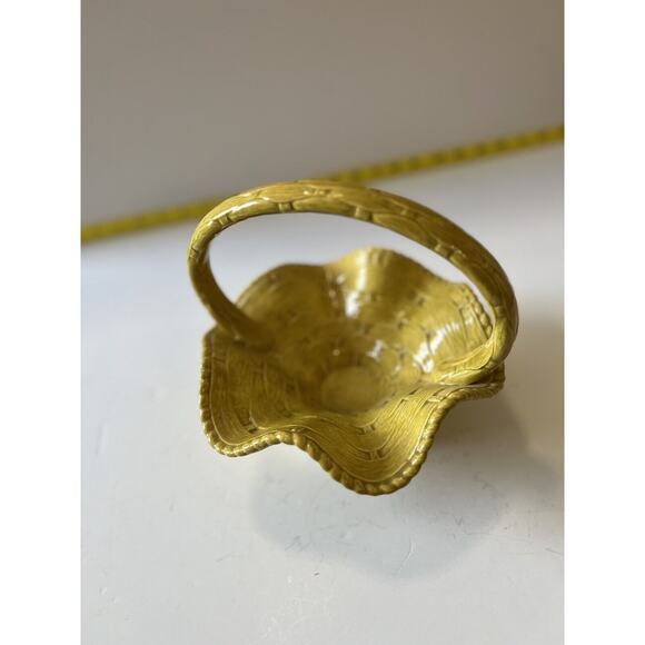 Vintage Ceramic Basket Yellow Weave With Handle Easter 1978 Nowells - Picture 15 of 16